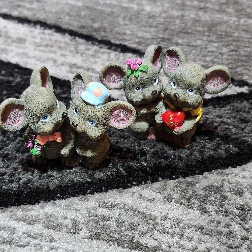 VINTAGE "LOVELY MICE" COUPLES HAND-PAINTED RESIN MINIATURE FIGURINES DECOR SET
